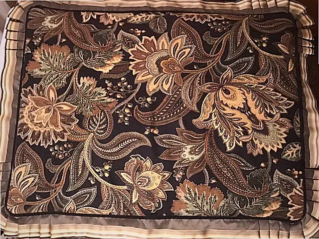 J. Queen New York (2) Quilted Pillow Shams Striped Standard 23” x 30” Black