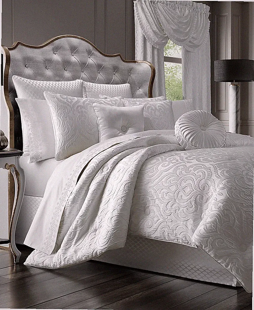 J Queen New York Astoria 4-Pc. Comforter Set | Queen | White