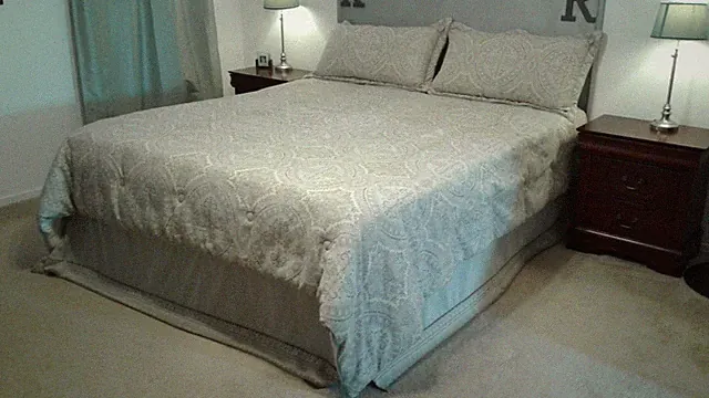 J-Queen New York California King Bedspread, Shams, Skirt & Curtains (Drapes)USED