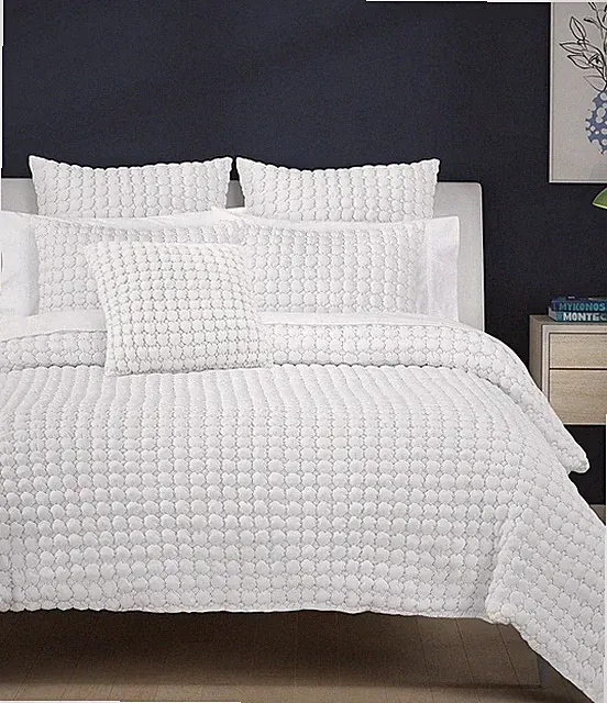 J Queen New York Cloud Puff 3 Piece KING Quilt Set WHITE - $390