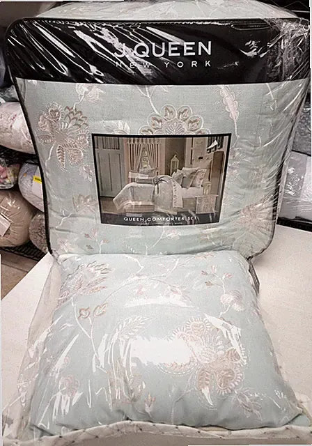 J Queen New York Garden View 5Pc. QUEEN Comforter Set and Decorative Pillow Spa