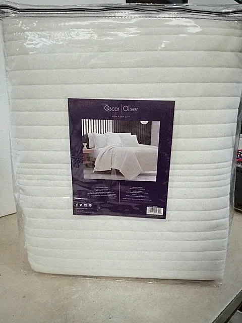 J. Queen New York Mercer Plush Coverlet White Full - Queen