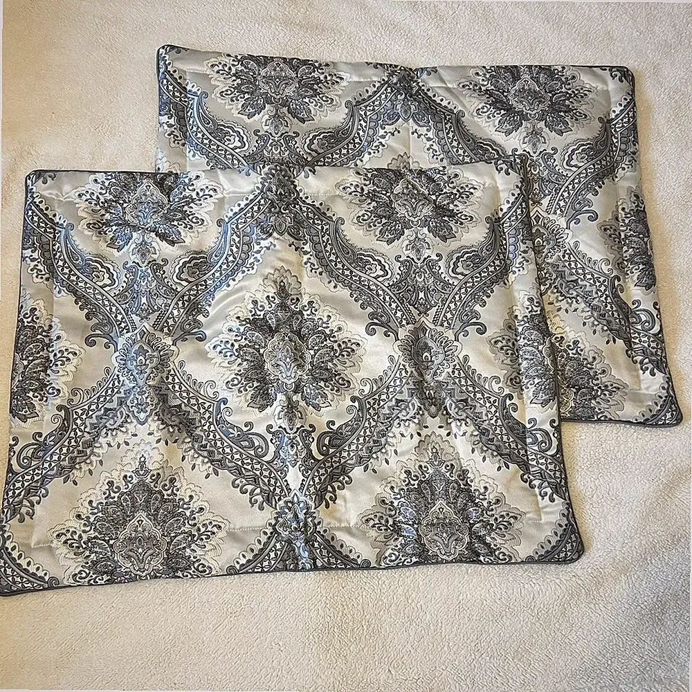 J Queen New York Pillow Shams Standard Zip Blue Set Of 2