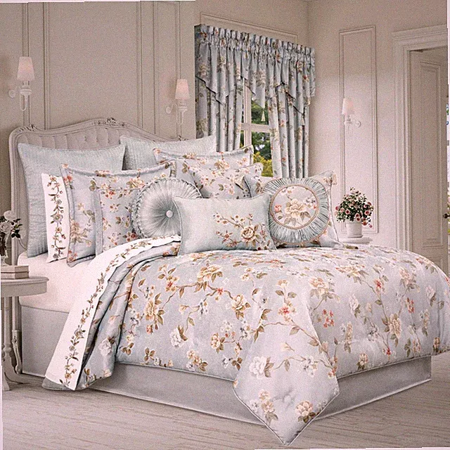 J Queen New York Prestige Queen Comforter Set 4 PC Spa Blue Floral $479 NIP