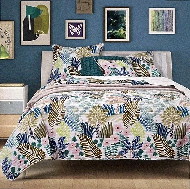J. Queen New York Tropical Rainforest Quilt Set 3pc NWT Luxury Brand Coverlet