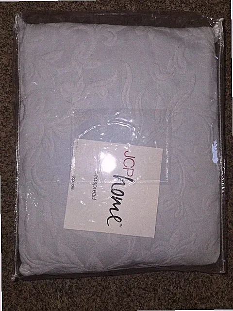 JCP Home Blue Haze Queen Bedspread Coverlet Floral Textured New Sealed