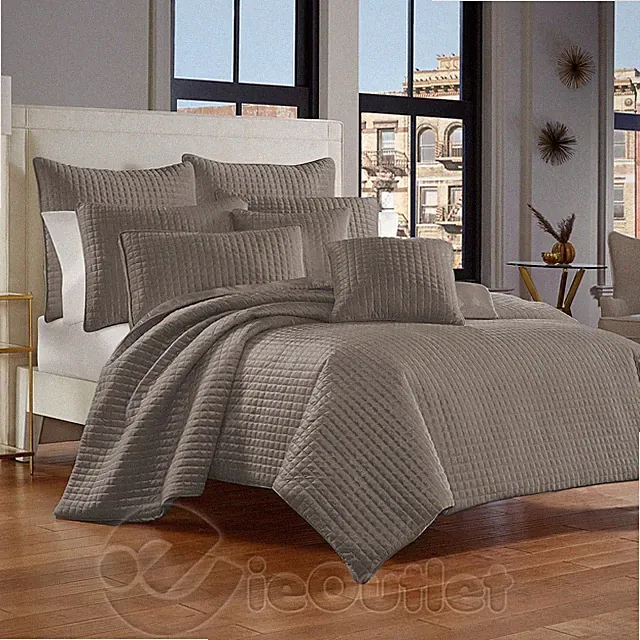 New J Queen New York FULL/QUEEN Metallic Silver Grey Coverlet Quilted Comforter